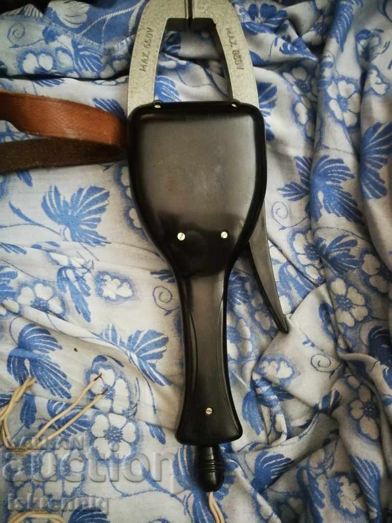 Delivery of Amper Clements Delivery of Amper Clements