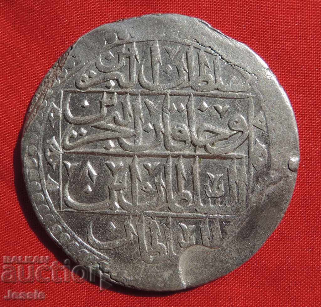 Yuzluk ( 100 Para ) Imperiul Otoman AH 1203 / 8 Selim III cu preț 124.91 BGN | € 63.87 Yuzluk ( 100 Para ) Imperiul Otoman AH 1203 / 8 Selim III cu preț 124.91 BGN | € 63.87