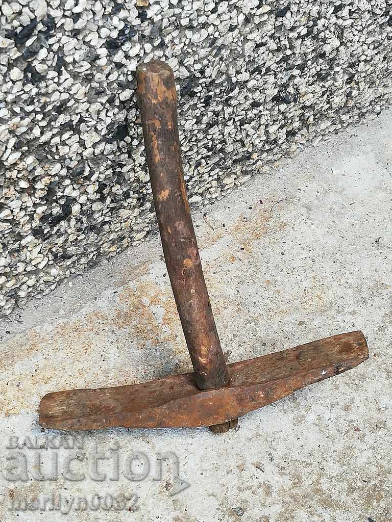 Delivery of Chuck for hair sticking, hammer, forging tool, primitive Delivery of Chuck for hair sticking, hammer, forging tool, primitive