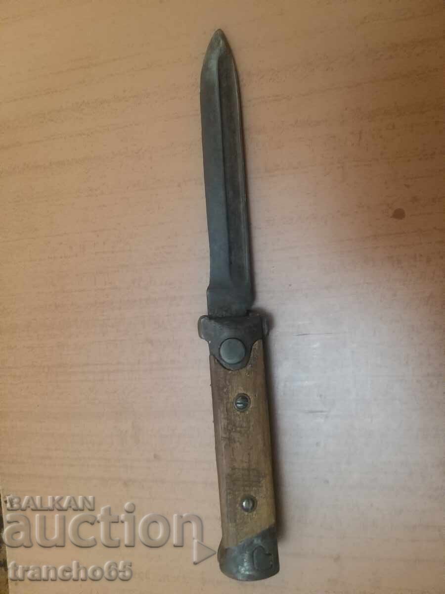 Briceag italian pliabil M1938 cu preț € 255.00 | 498.74 BGN