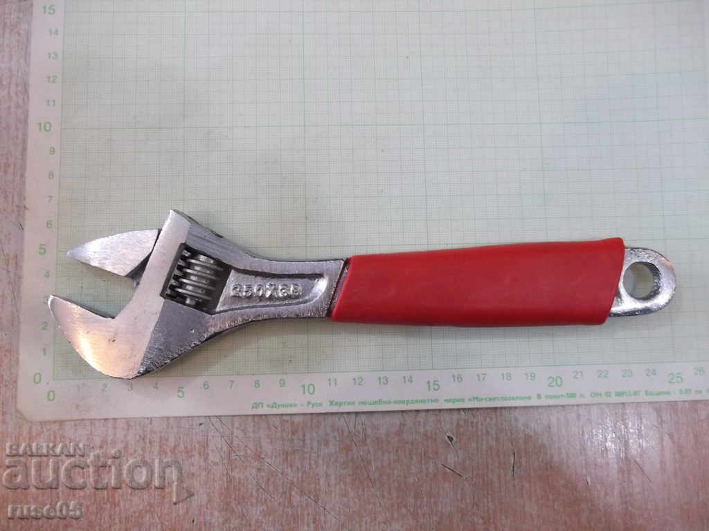 10 '/ 250 mm wrench - 1 with price 7.00 BGN | € 3.58 10 '/ 250 mm wrench - 1 with price 7.00 BGN | € 3.58