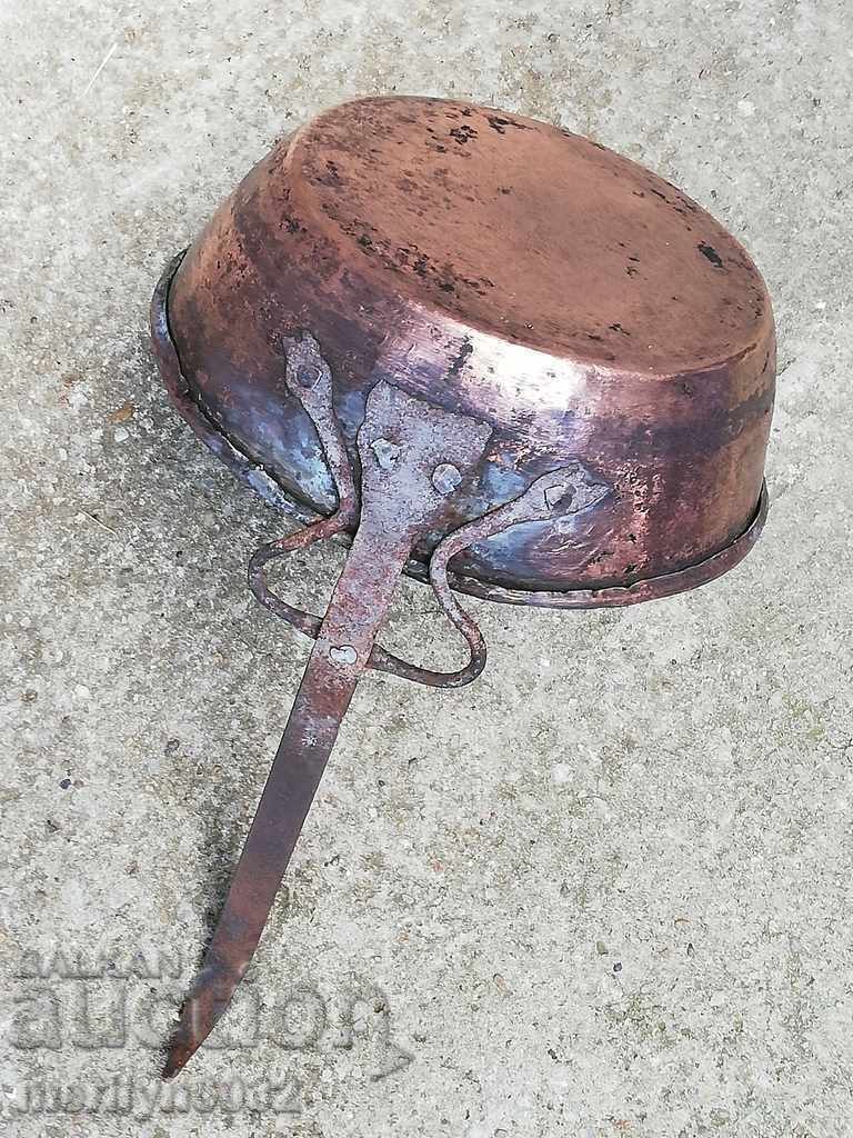 Delivery of Old copper pan, copper, tray, copper vessel Delivery of Old copper pan, copper, tray, copper vessel