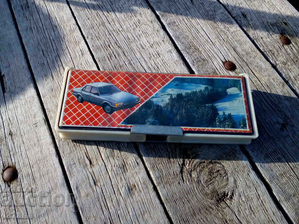 Δημοπρασία Ο θείος, κουτί Δημοπρασία Ο θείος, κουτί