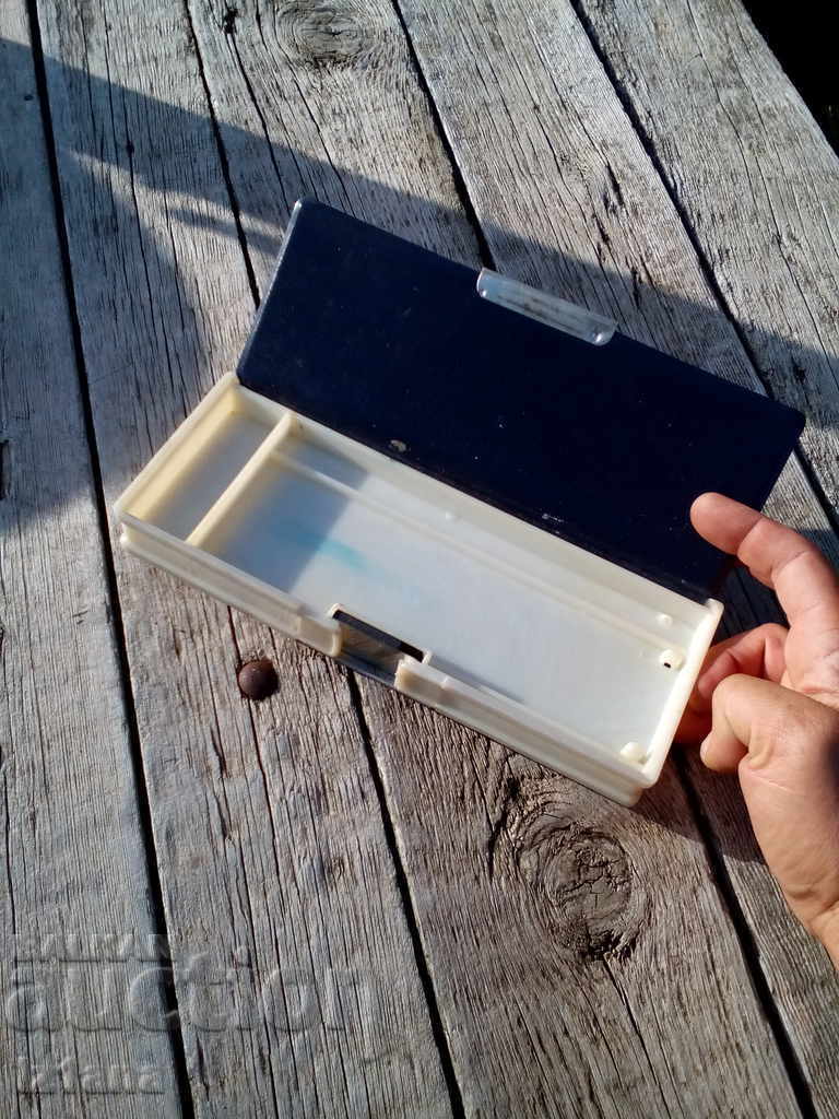 Παράδοση Ο θείος, κουτί Παράδοση Ο θείος, κουτί