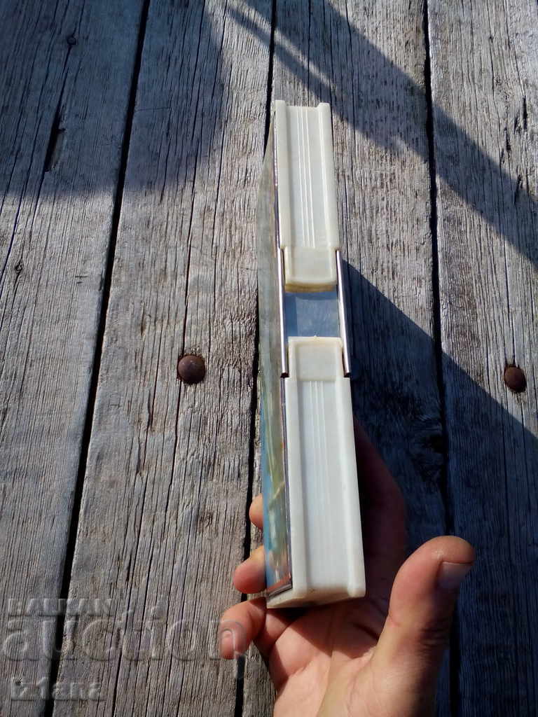 Ο θείος, κουτί - 5 Ο θείος, κουτί - 5