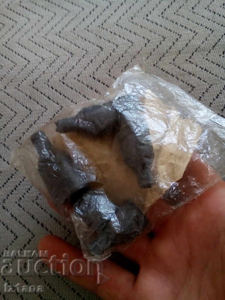 Licitație Un set vechi de capace de cauciuc pentru o mulțime de VAZ