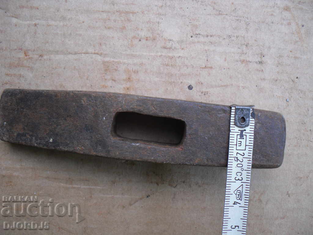 Auction An old hammer Auction An old hammer