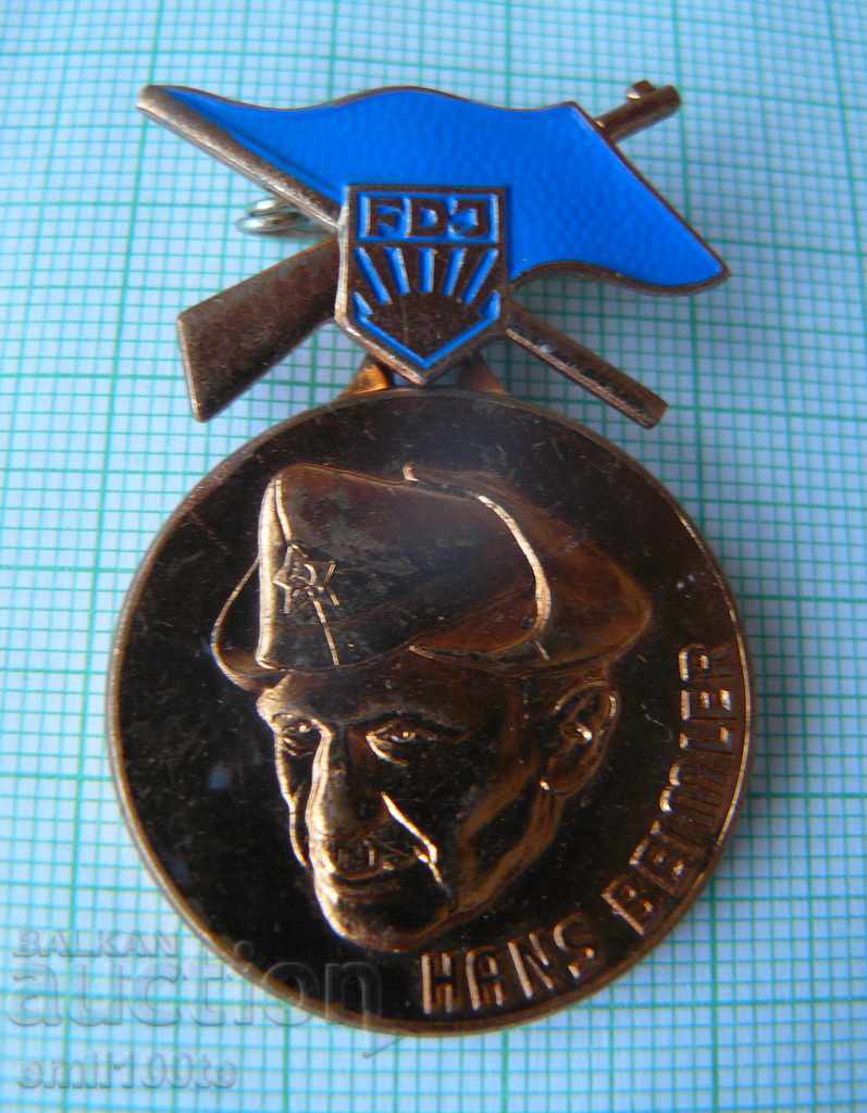 Znachka- medal  GDR   Hans Beimler WETTKAMPF FDJ
