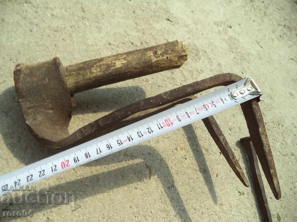 MASSIVE OLD HANDMADE FOOTWEAR - INSTRUMENT - 5