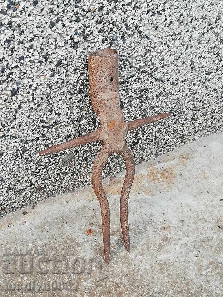 Double tooth, villa for sugar beet extraction, stew iron with price 34.00 BGN | € 17.38