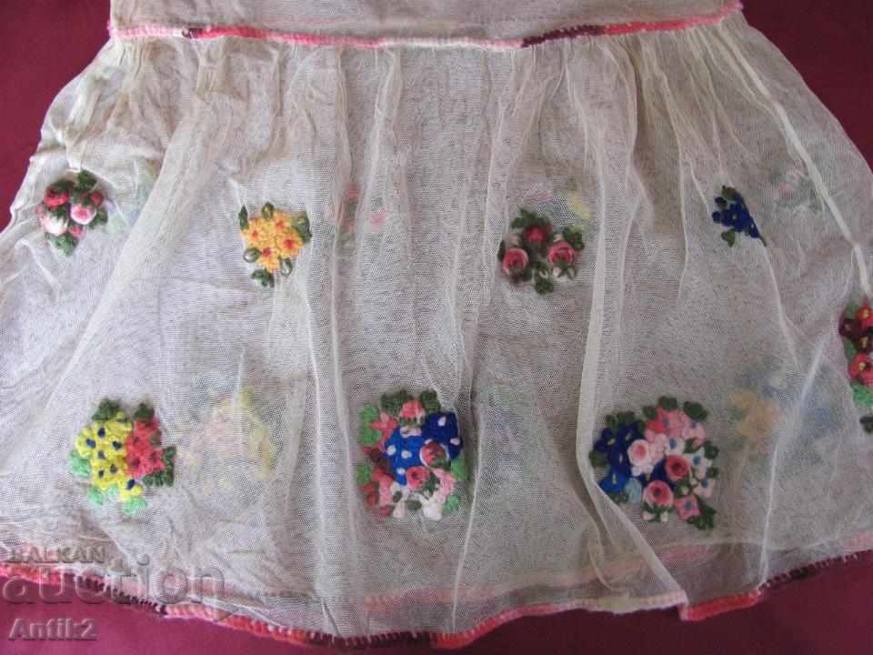 Auction 19th Century Children's Dress Hand Embroidered Auction 19th Century Children's Dress Hand Embroidered