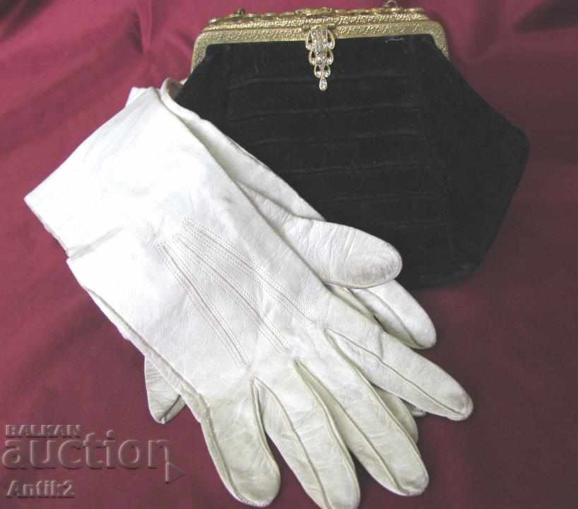 30-те Дамска Чанта с Кожени Ръкавици