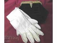 30-те Дамска Чанта с Кожени Ръкавици