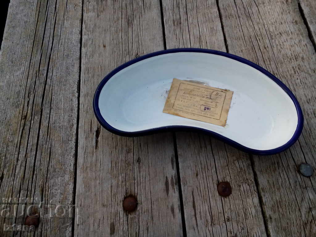 Доставка на Стара емайлирана чиния Доставка на Стара емайлирана чиния