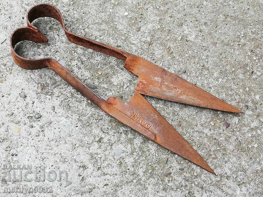 Old hand forged scissors, wrought iron with seal - 5 Old hand forged scissors, wrought iron with seal - 5