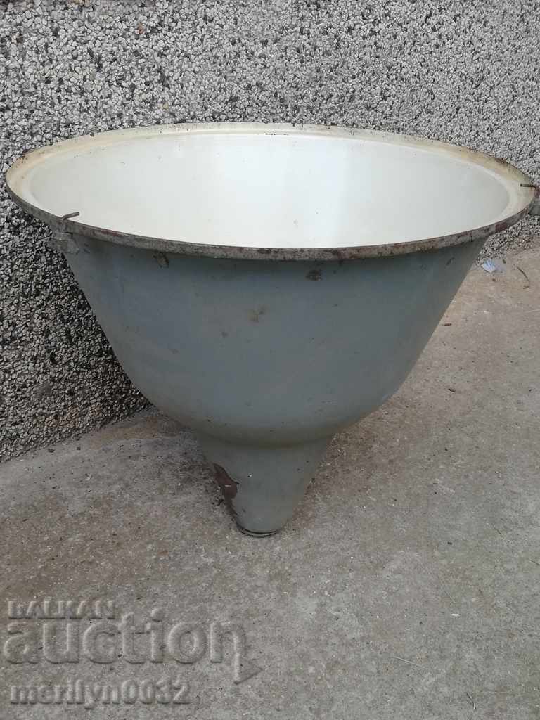 Рефлектор от промишлена лампа отражател фасунга с цена 46.00 лв. | € 23.52 Рефлектор от промишлена лампа отражател фасунга с цена 46.00 лв. | € 23.52