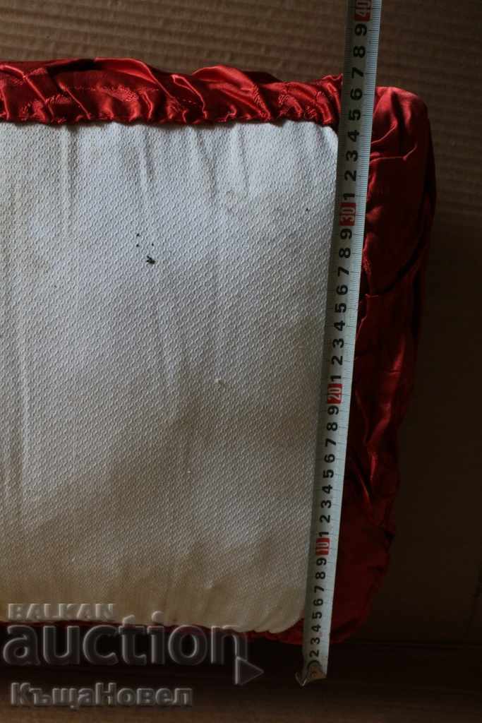 Delivery of . OLD BEAUTIFUL CROWN BUCKET BLADE Delivery of . OLD BEAUTIFUL CROWN BUCKET BLADE