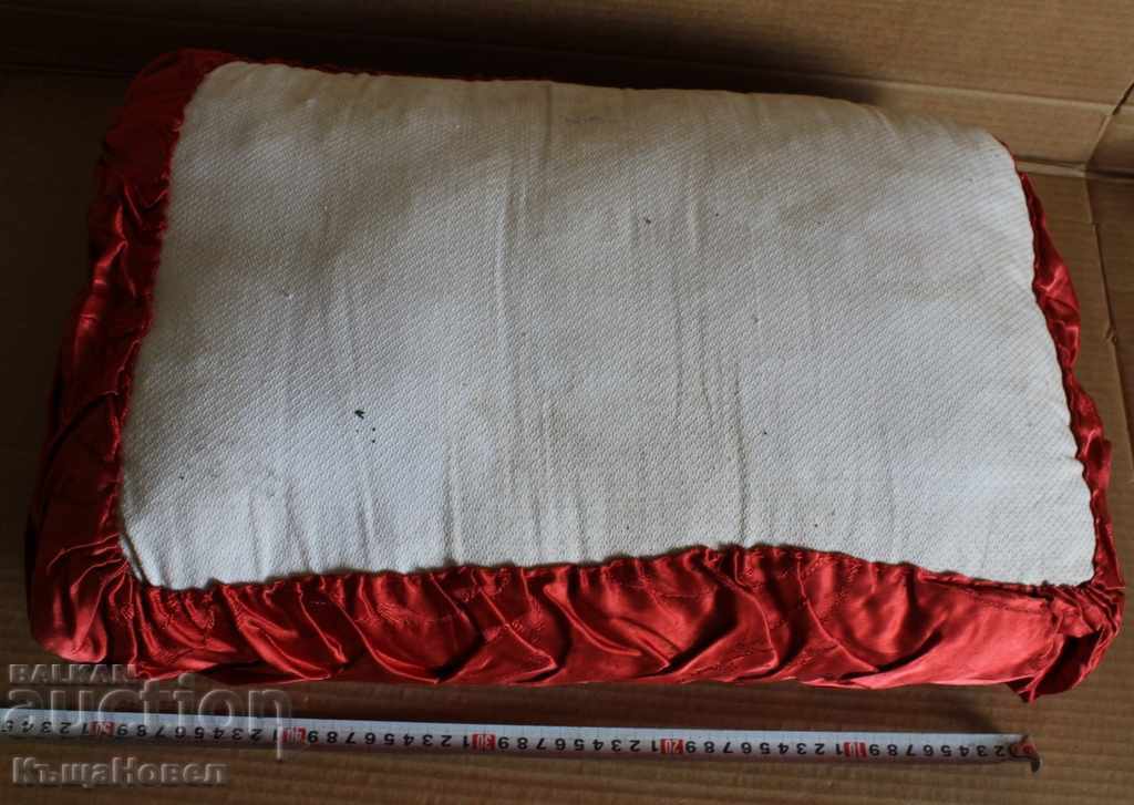 . OLD BEAUTIFUL CROWN BUCKET BLADE - 5 . OLD BEAUTIFUL CROWN BUCKET BLADE - 5