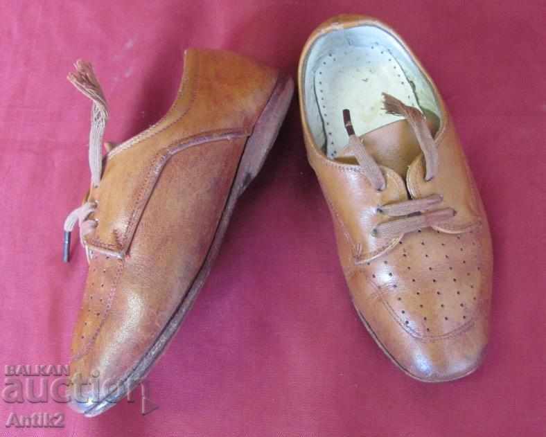 Delivery of 30 Original Children's Hat and Children's Leather Shoes Delivery of 30 Original Children's Hat and Children's Leather Shoes