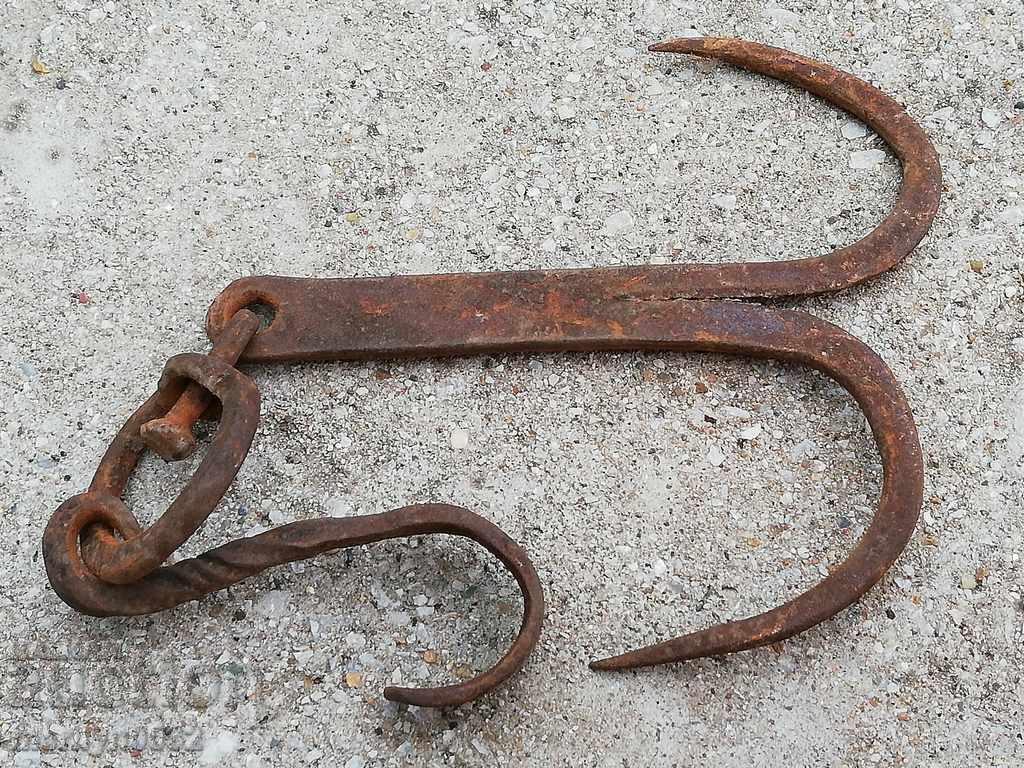 Auction  An old forged scraping hook, double twin
