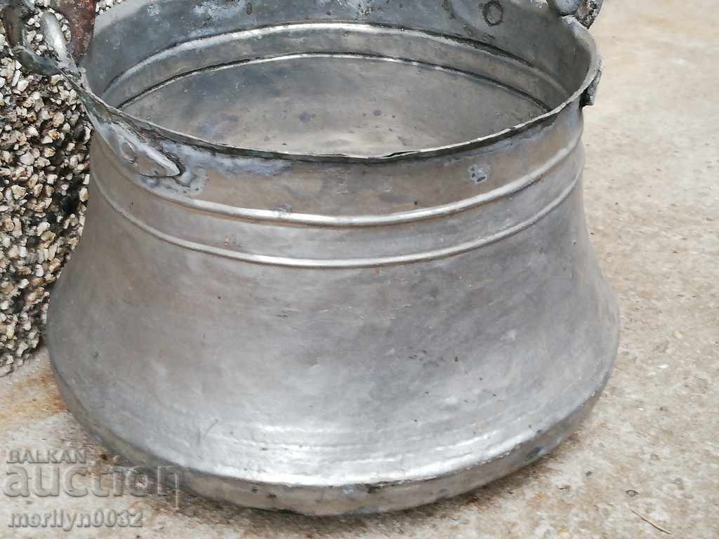 Delivery of Tin boned, boiler, baker, copper pot Delivery of Tin boned, boiler, baker, copper pot