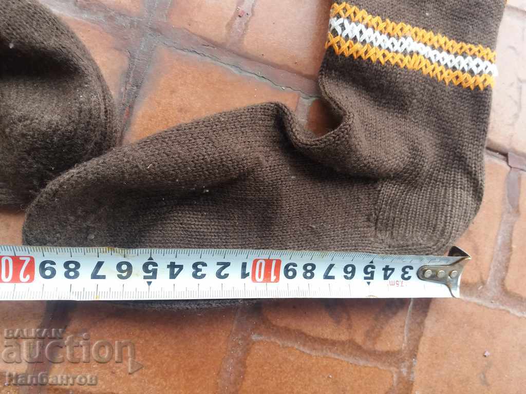 Auction  OLD FEMALE SOCKS NOSIA