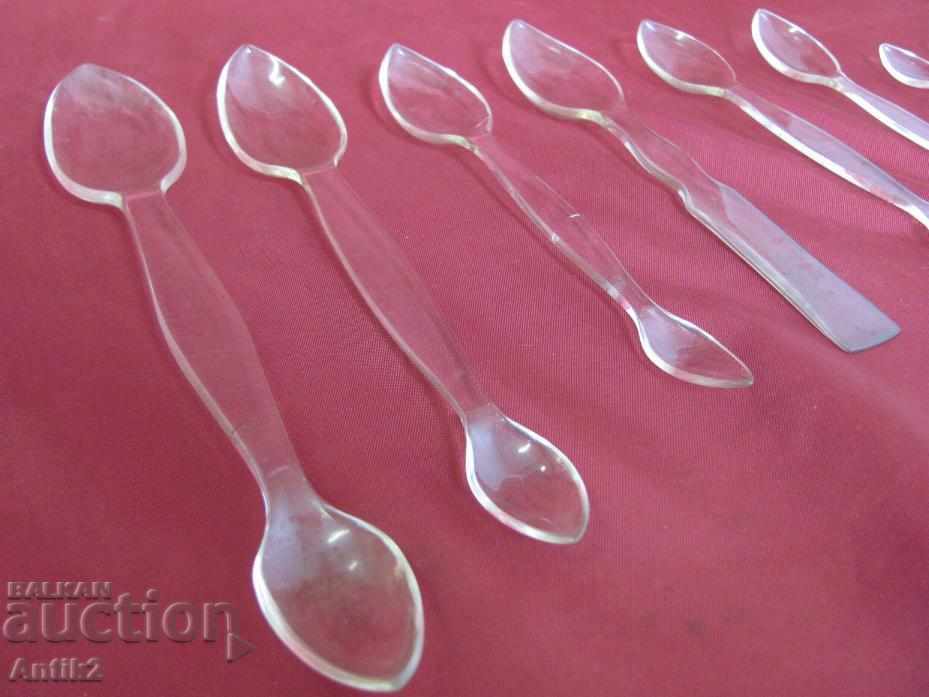 Delivery of Set of Old Spacer Spoons 8 pieces Delivery of Set of Old Spacer Spoons 8 pieces