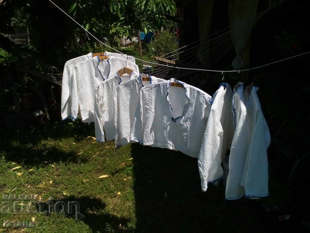 Auction Old children's shirt, shirts for folk costume Auction Old children's shirt, shirts for folk costume