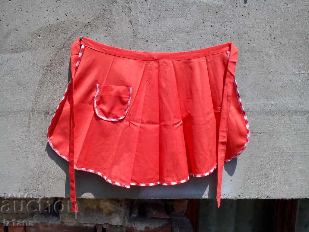 Delivery of An old apron Delivery of An old apron
