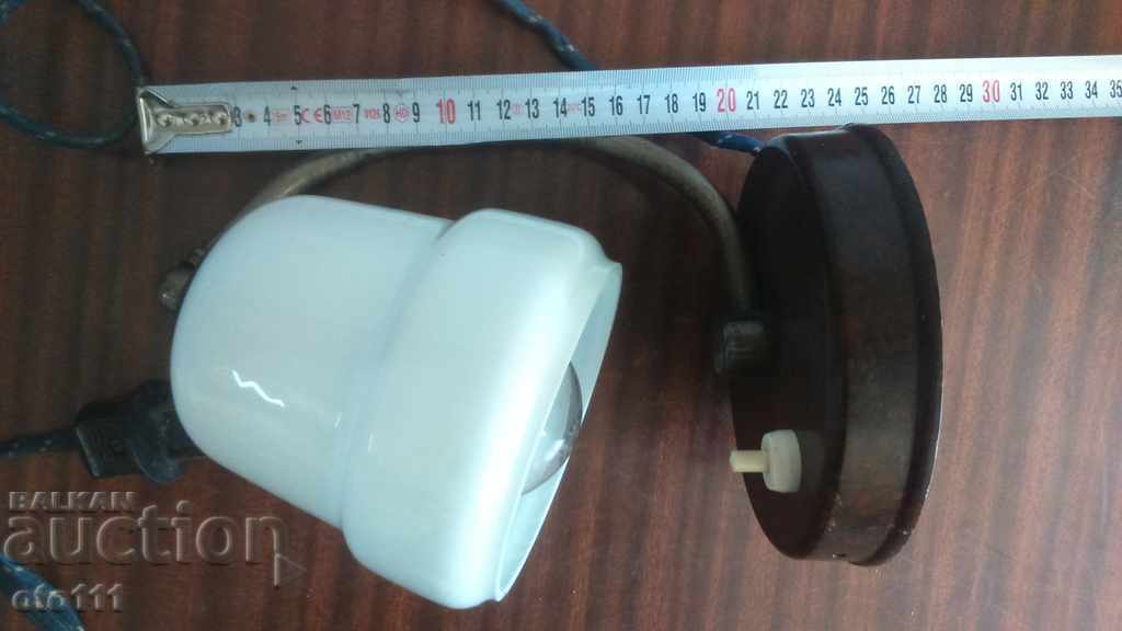 Delivery of STARA BAKELITE LAMP