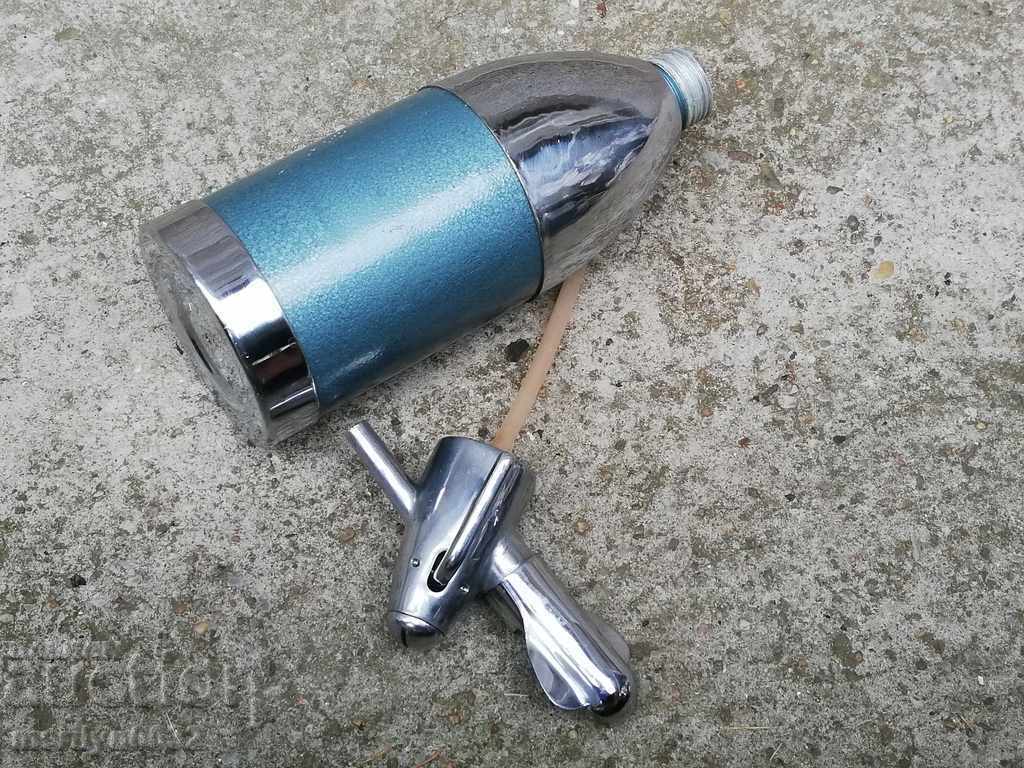 Delivery of Old soda siphon, soda, sparkling water, soda Delivery of Old soda siphon, soda, sparkling water, soda