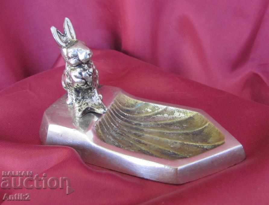 Delivery of The 30 Metal Ashtray-Rabbit
