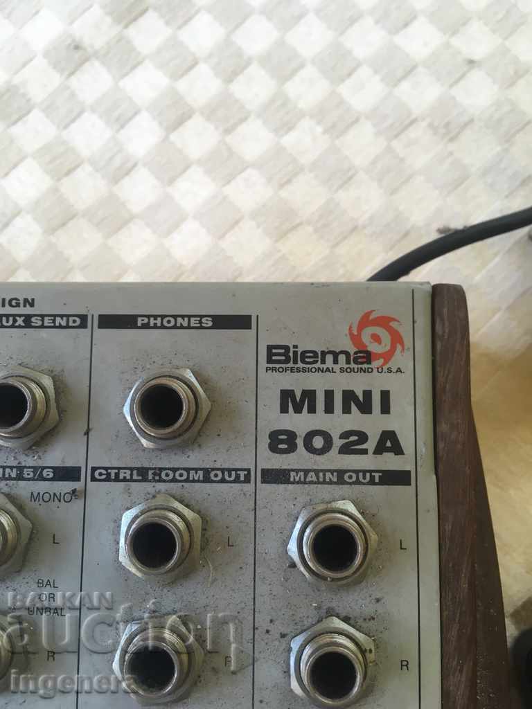 Auction  PULL MIXER 4 CHANNEL AUDIO WORKS