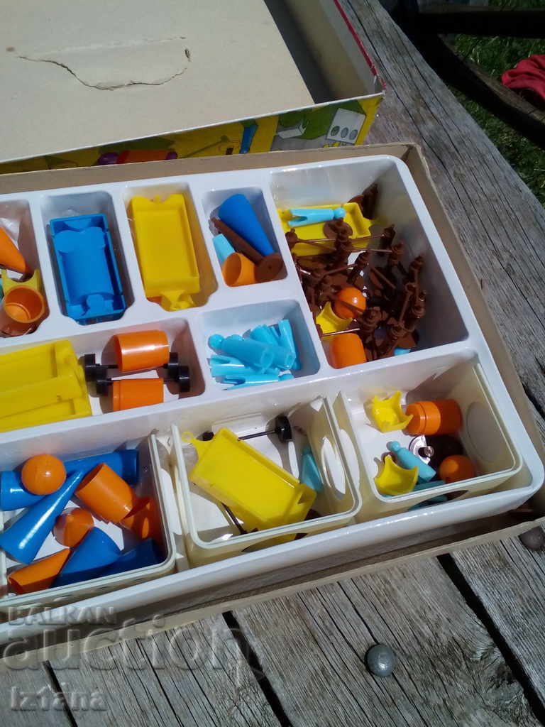 Delivery of Old Liliput childhood game