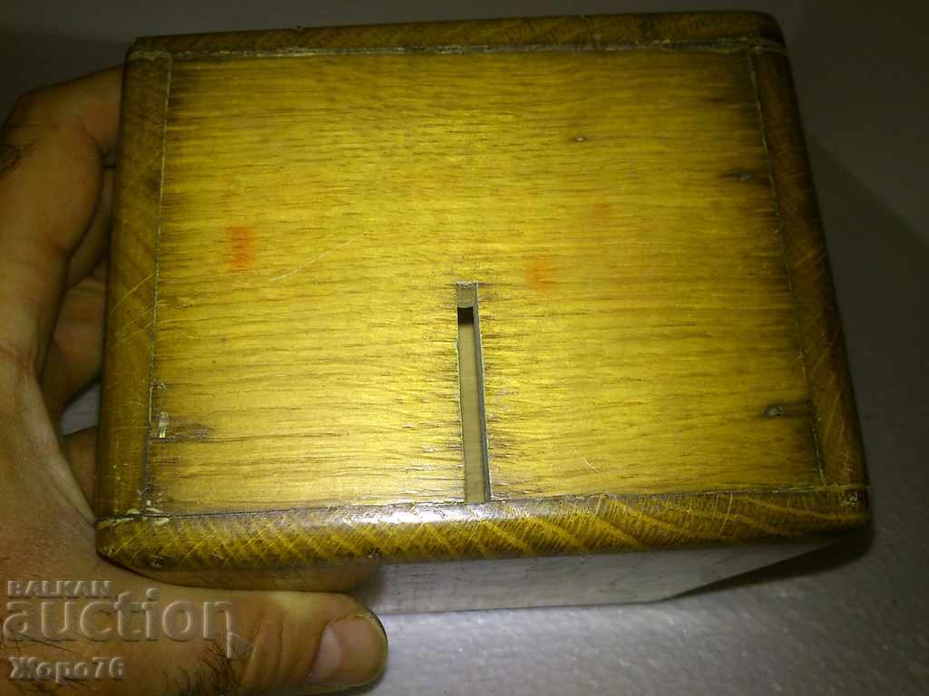 Old WOODEN PURSE Master Handmade! with price 25.00 BGN | € 12.78 Old WOODEN PURSE Master Handmade! with price 25.00 BGN | € 12.78