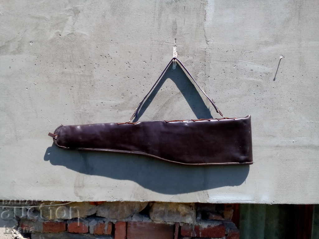 Delivery of Old rifle case