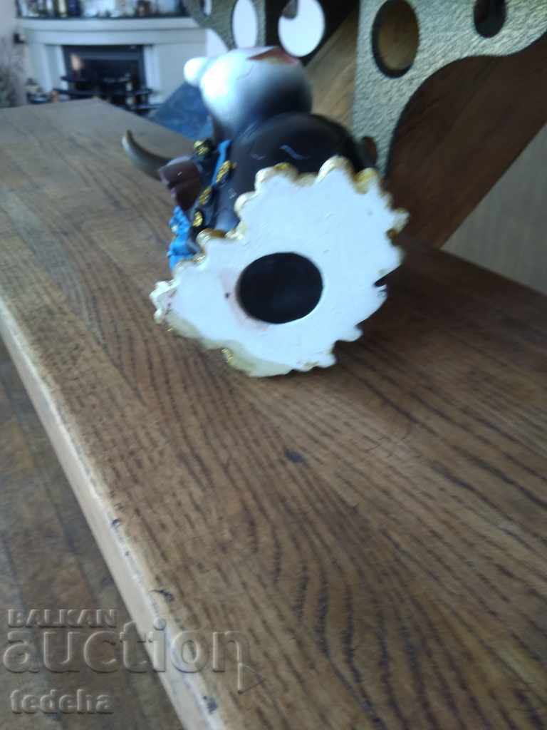 Auction  INTERIOR FIGURE - CASSETTE