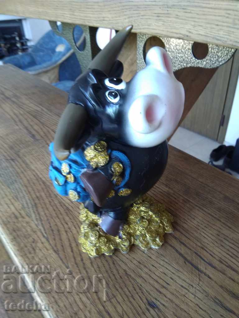 INTERIOR FIGURE - CASSETTE - 6