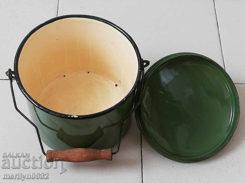 Auction  Enamelled social canteen lid metal cup canteen enamelled container