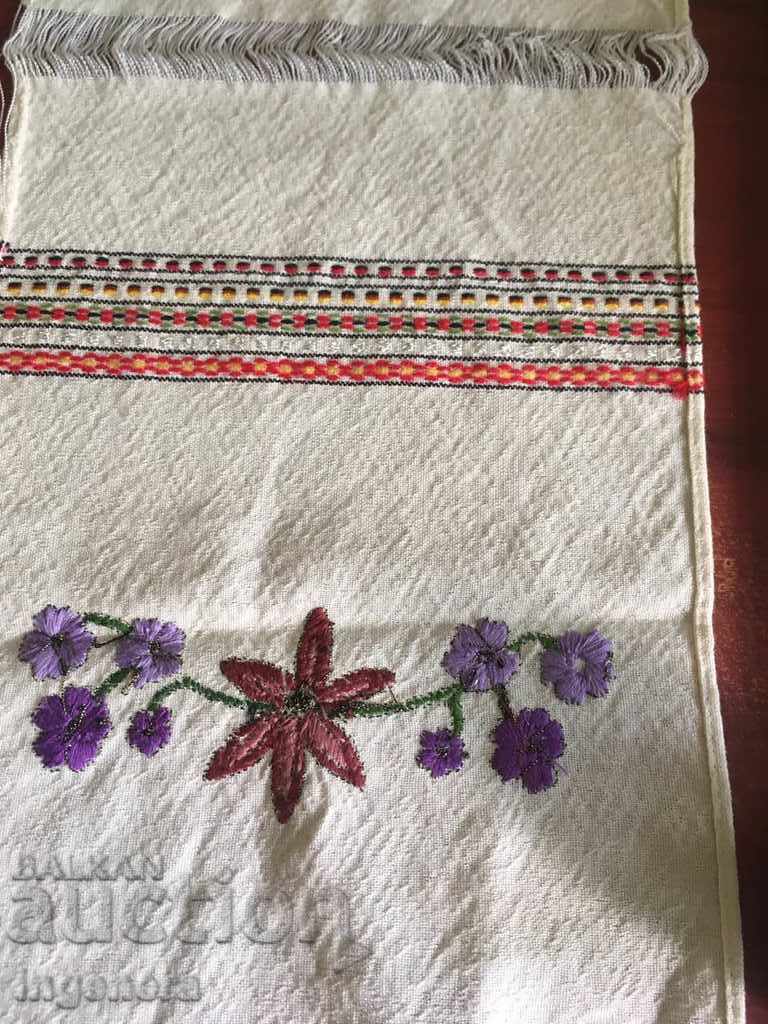 Delivery of HAND-CROWN DOUBLE CREW NECKED Delivery of HAND-CROWN DOUBLE CREW NECKED