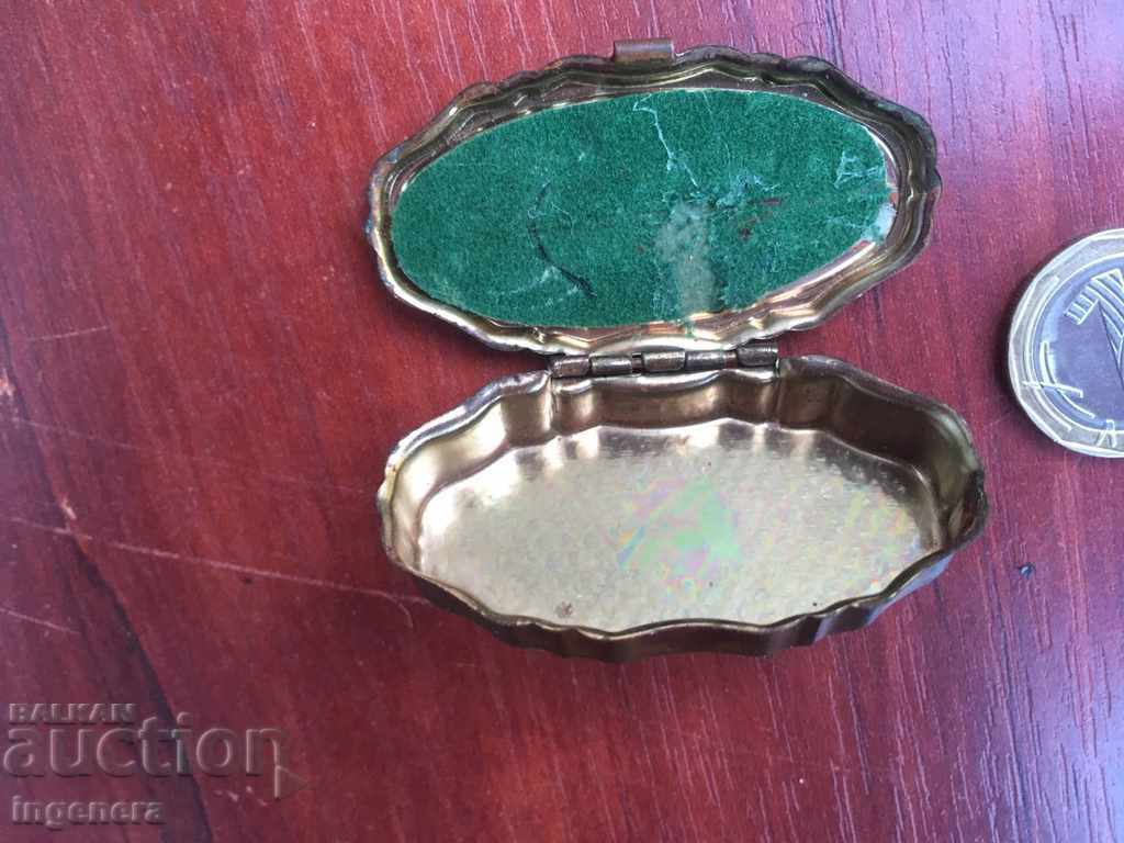 BOX METAL CUTTER OLD with price 8.00 BGN | € 4.09 BOX METAL CUTTER OLD with price 8.00 BGN | € 4.09