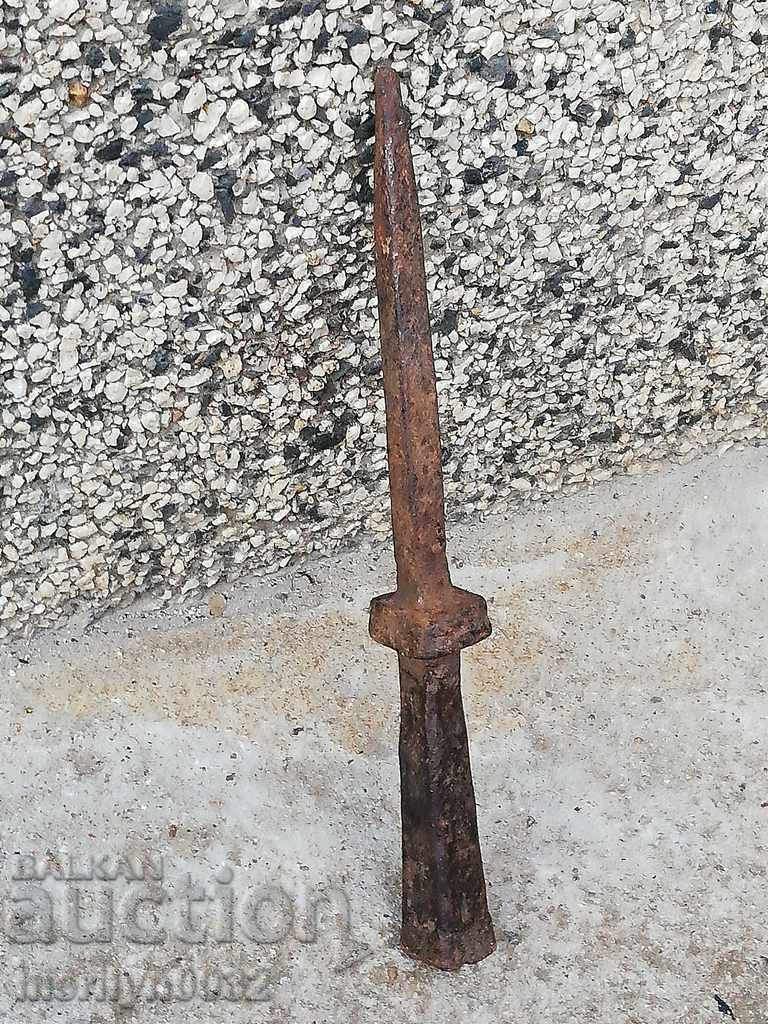 A primitive anvil for hair peeling - 5