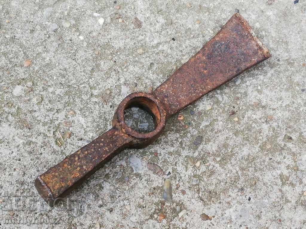 Delivery of Old hammer hammer, ax, torso, young, torcum, lom Delivery of Old hammer hammer, ax, torso, young, torcum, lom