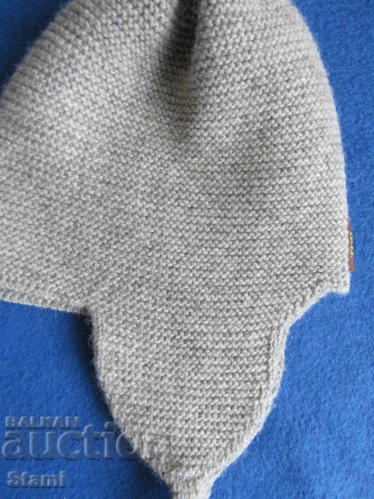 Auction Gray child's hat with a bear, 100% organic wool, Mongolia Auction Gray child's hat with a bear, 100% organic wool, Mongolia