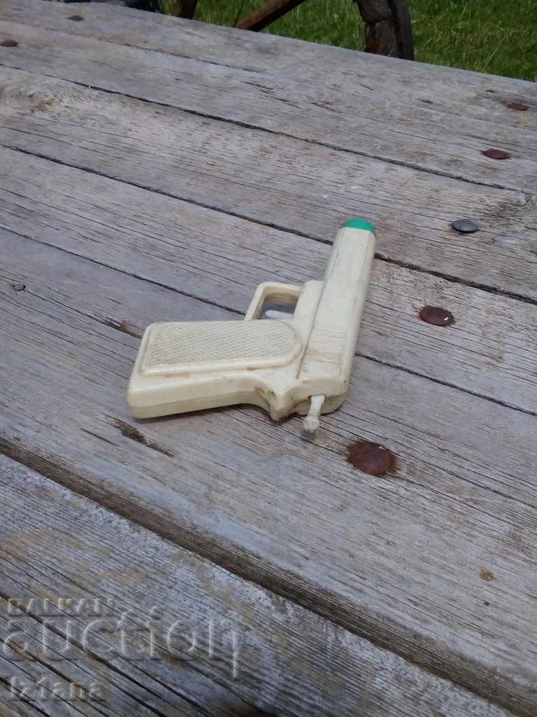 Old toy gun with price 10.00 BGN | € 5.11 Old toy gun with price 10.00 BGN | € 5.11