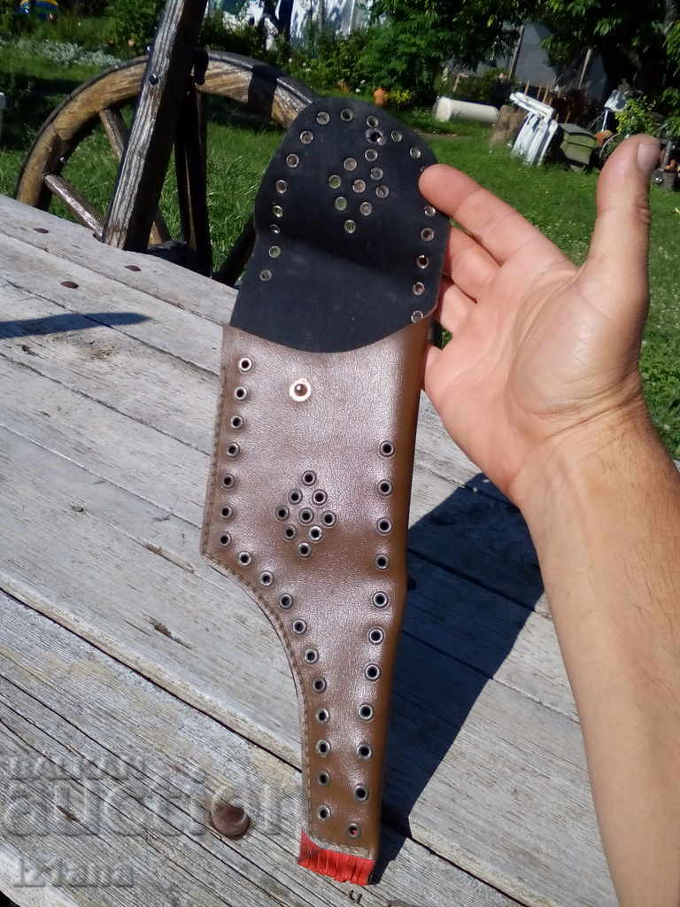 Delivery of Old baby holster Delivery of Old baby holster