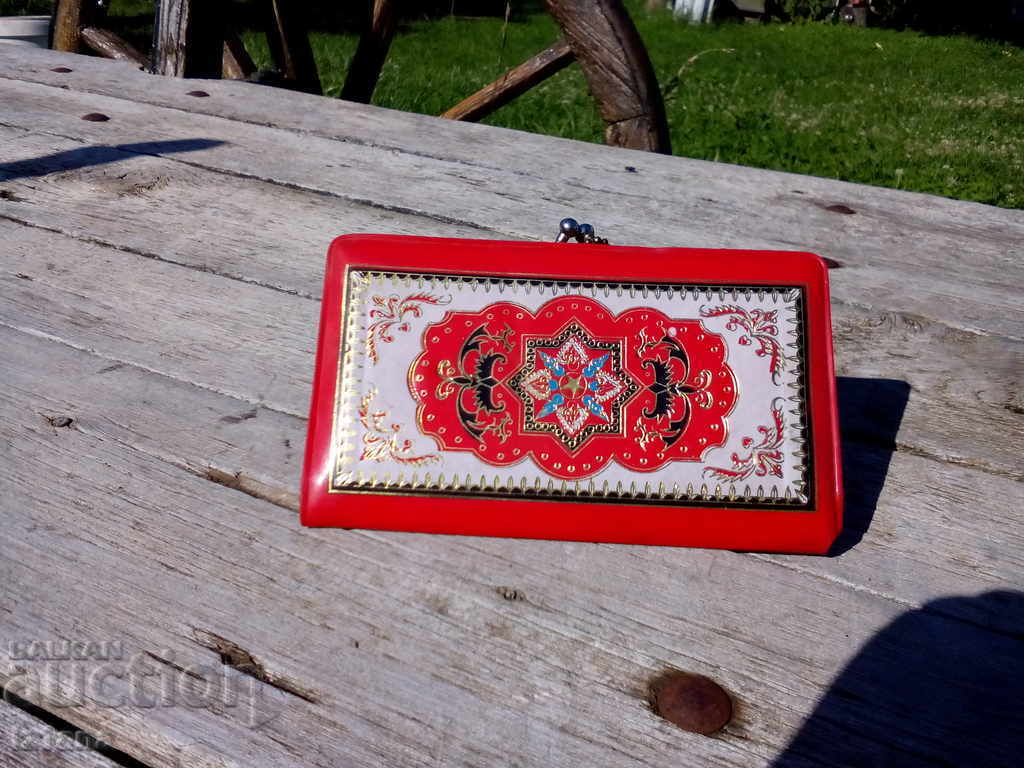 Old wallet purse with price 12.00 BGN | € 6.14 Old wallet purse with price 12.00 BGN | € 6.14