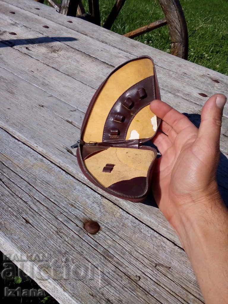 Auction Old ladies nurse Auction Old ladies nurse