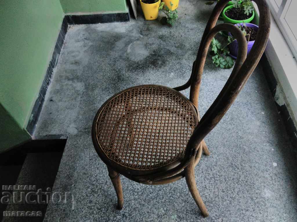 An old chest and an old chair with price 45.00 BGN | € 23.01 An old chest and an old chair with price 45.00 BGN | € 23.01