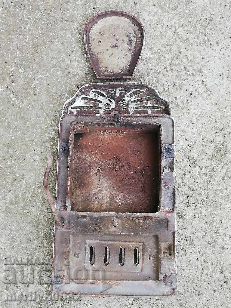 Emblem and doors from an old Jamal stove, figured cast iron - 6